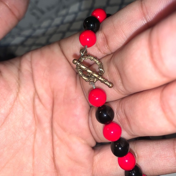 Foreign red and black bracelet - Picture 3 of 4